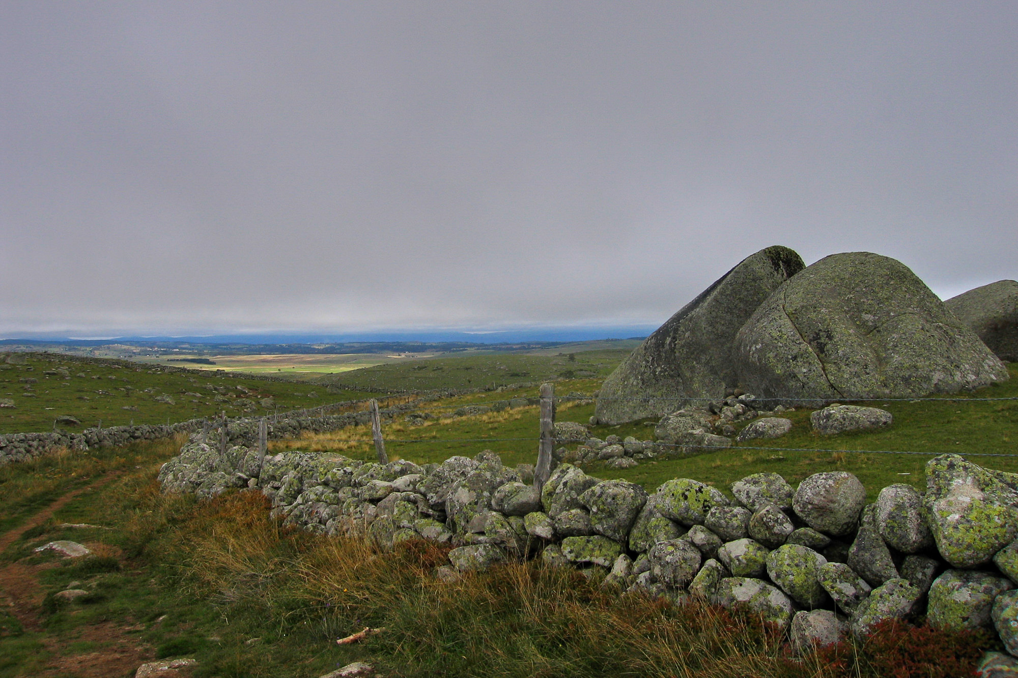 Day 1: Way through plateau Aubrac